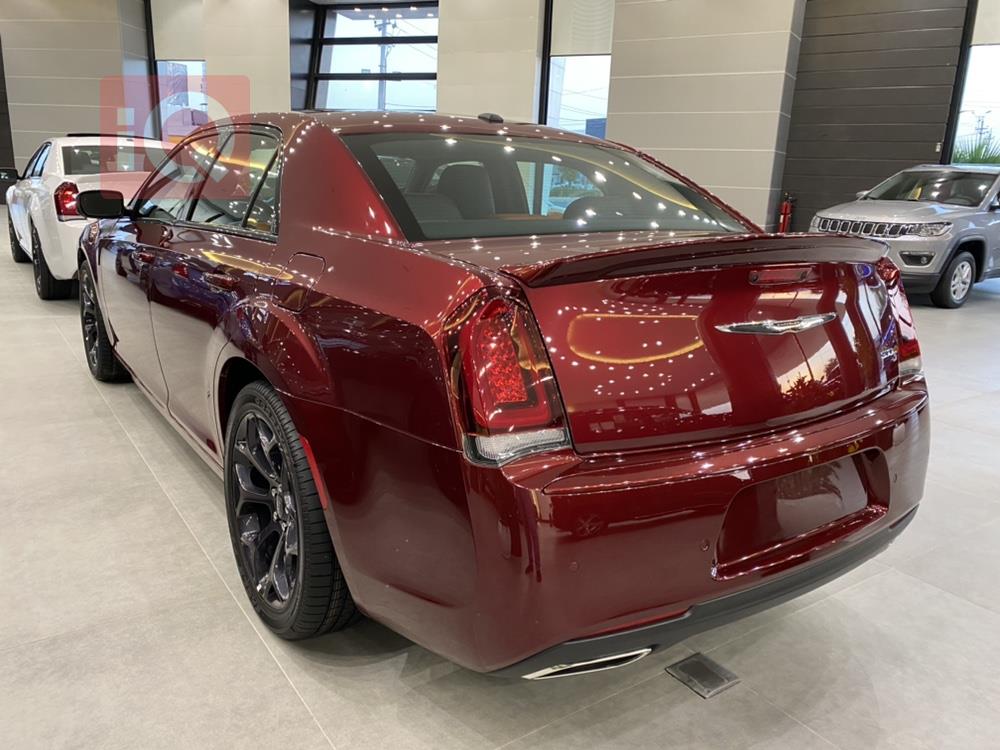 کرایسلەر 300